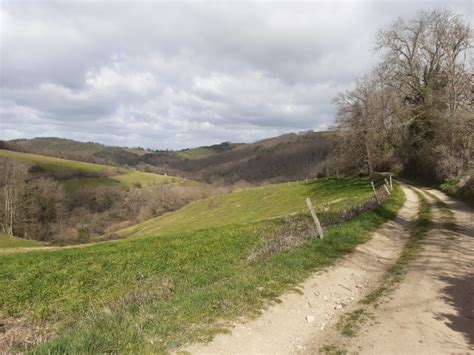 A faire Boucle Saint Genest Lerpt par Landuzière et le Chasseur