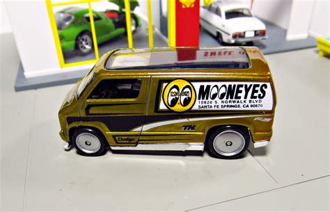 Hot Wheels Super Treasure Hunt Uper TH Custom Dodge Van