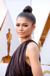 Zendaya Coleman Oscars Red Carpet Celebmafia