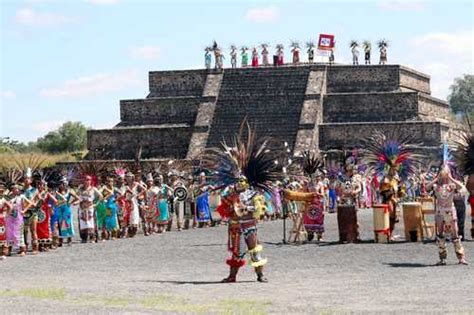 Teotihuac N Y Danzantes Ceremoniales El Oficio De Historiar