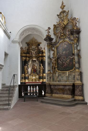 Kollegiatstift Neumuenster Collegiate Church Wuerzburg Diocese