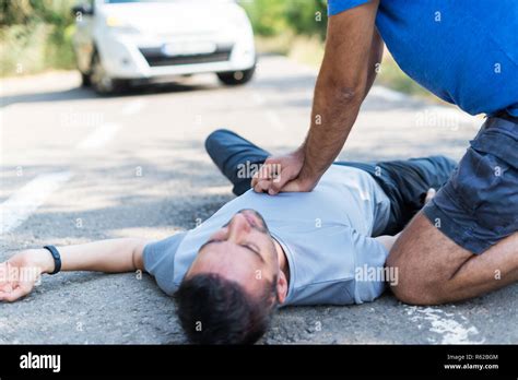 Procedimiento De Primeros Auxilios Fotografías E Imágenes De Alta Resolución Alamy