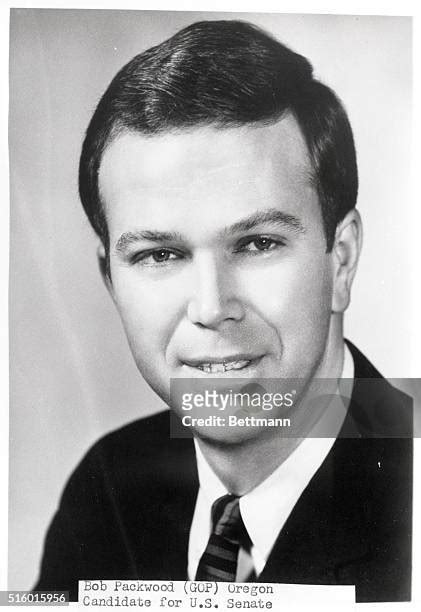 Sen Bob Packwood Photos And Premium High Res Pictures Getty Images