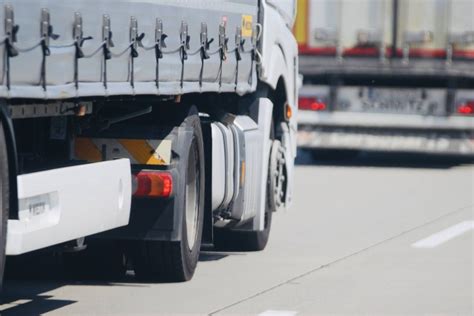 Po Ar Naczepy Na Autostradzie A Ko O Legnicy S Utrudnienia