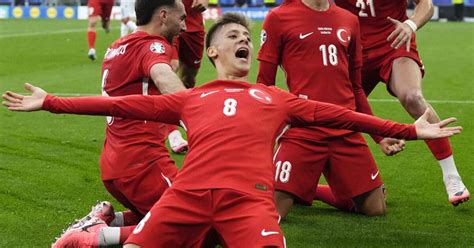 EUROCOPA ARDA GÜLER DEBUTÓ CON GOLAZO TRIUNFO Y RÉCORD CON TURQUÍA