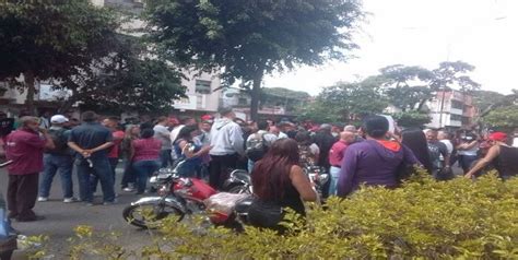 Trabajadores De Ipostel Protestan Por Mejores Salarios En Caracas