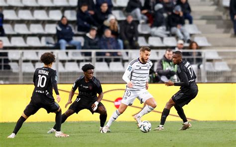 Ligue 2 Dans Un Charléty Bien Rempli Le Paris Fc Crucifié à La