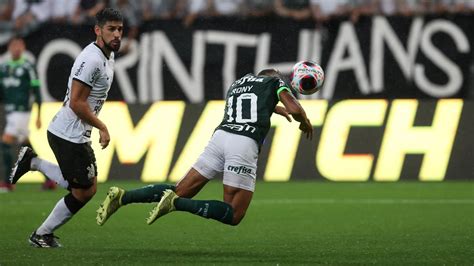 Clássico movimentado Corinthians e Palmeiras empatam em 2 x 2 Metrópoles