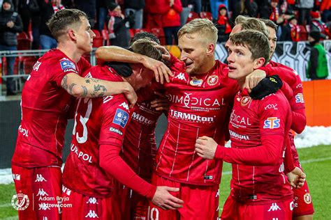 Widzew bez logo STS na koszulce w meczu z Górnikiem Zabrze Widzew24