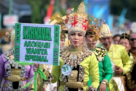 KARNAVAL BUDAYA MULTI ETNIS ANTARA Foto