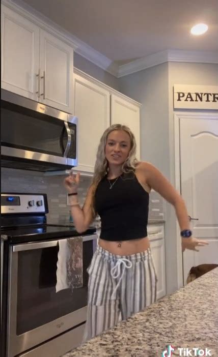 Teen Mom Mackenzie McKee Goes Braless In Skintight Top Twerks In