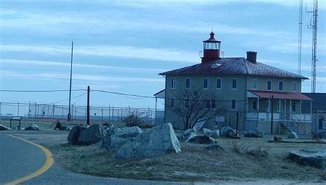 5 Unbelievably Creepy Haunted Locations In Maryland To Terrify You