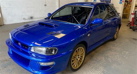 你看過三門Subaru Impreza WRX STI 22B Wagon嗎 這裡有一部 癮車報