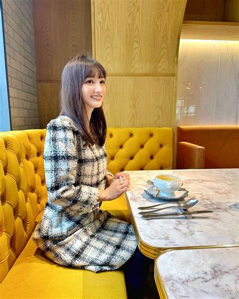 加藤瑠美さんのインスタグラム写真 加藤瑠美instagram「お友達とランチ🫖🍽🧈🥐 Toccocloset のツイードワンピが