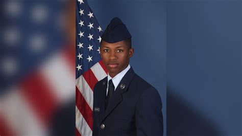 Florida Sheriffs Deputy Seen Fatally Shooting 23 Year Old Us Airman