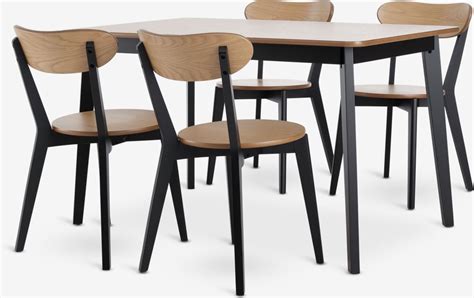 JEGIND L130 table chêne noir 4 JEGIND chaises chêne noir JYSK