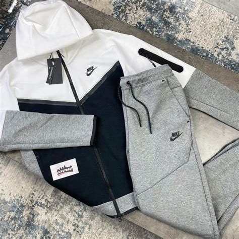 New Nike Tech Fleece Panda Grey