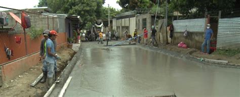 Alcald A De Managua Invierte En Revestimiento De Calles Del Barrio Hialeah