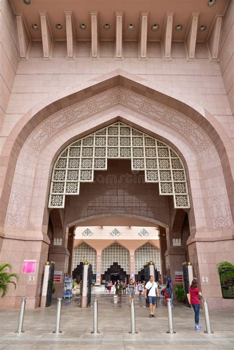 Putra Mosque Masjid Putra Editorial Stock Photo Image Of Modern 90933923