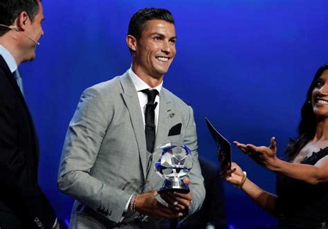 Cristiano Ronaldo Eleito Melhor Jogador Da `champions` Em 201718