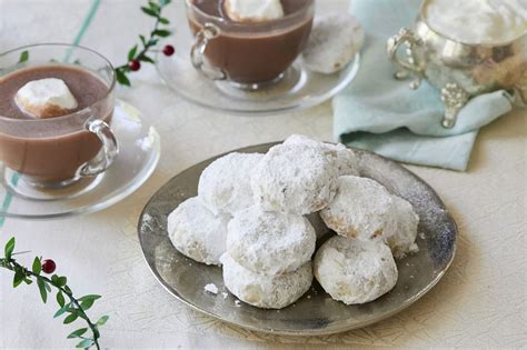 Kourabiedes (Greek Christmas Cookies) - Bigger Bolder Baking