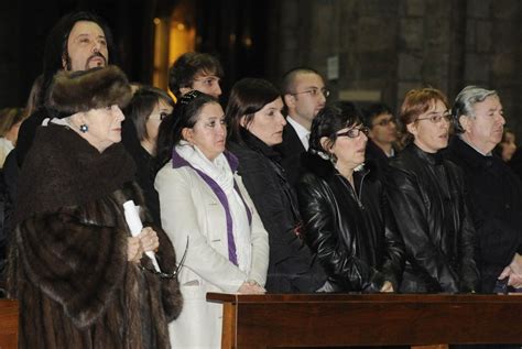 La Vita Privata Di Alda Merini Le Quattro Figlie E L Amore Per Ettore