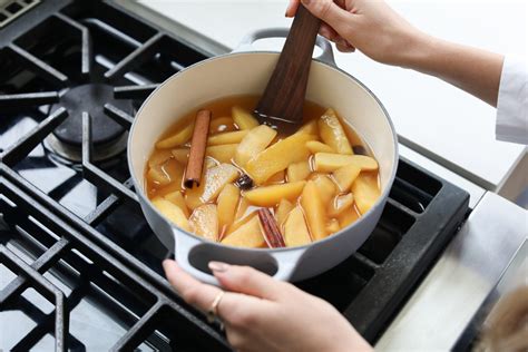 Stewed Apples with Warming Spices - Nutrition Stripped