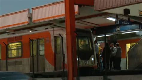 Hombre Se Avienta A Las V As Del Metro General Anaya Y Muere El