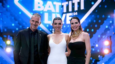 Battiti Live Con Ilary Blasi Da Questa Sera In Tv Cantanti E