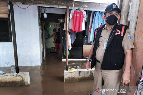 Pemkot Jakbar Buka Layanan Perbaiki Dokumen Rusak Akibat Banjir