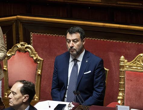 Torna Il Poltronificio Targato Salvini Vuole A Tutti I Costi