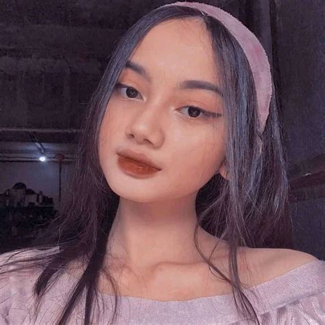 Pin By On Random Filtered Icons Aesthetic Girl Filipina Beauty