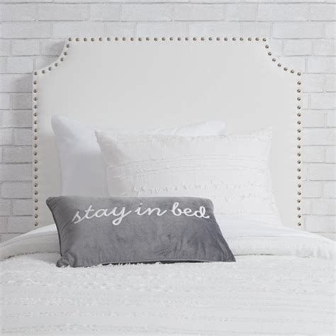 14 Insanely Cute Dorm Headboard Ideas That Will Make Your Dorm Look Way