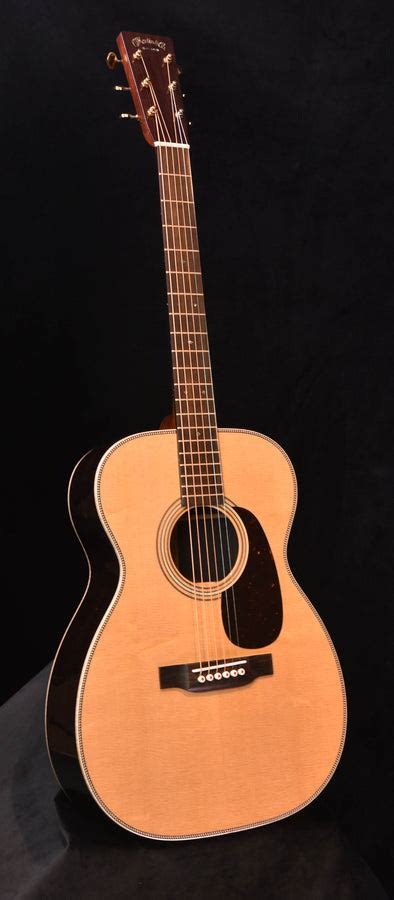 Martin 00 28 Modern Deluxe Acoustic Guitar