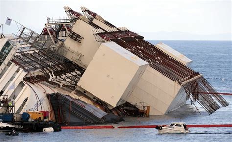 The Costa Concordia Parbuckling In HD Pictures