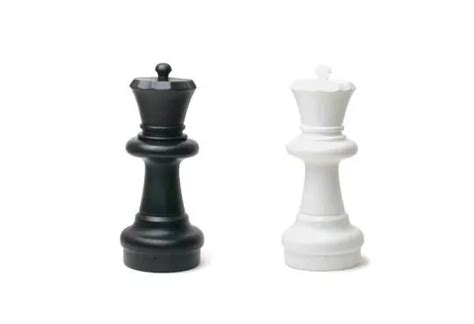 Giant Chess Pieces - Chess Pieces