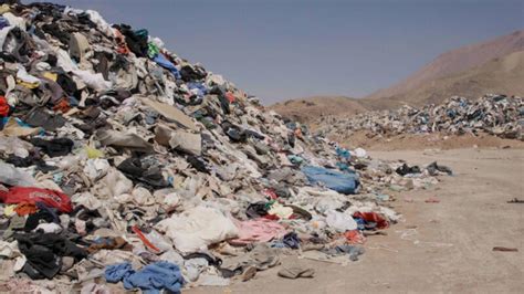 Chiles Atacama Desert Transformed In A Discarded Clothing Graveyard