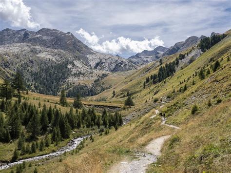 Lac Du Lauzanier Val D Oronaye