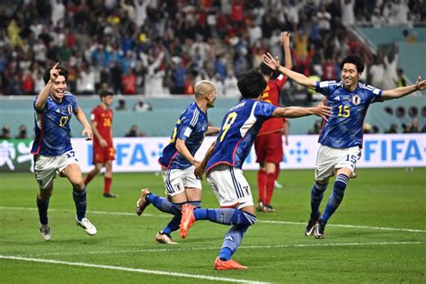 【w杯】日本が決勝トーナメント進出！ スペインに2 1大逆転、歴史的 大金星 でグループ首位突破 フットボールゾーン