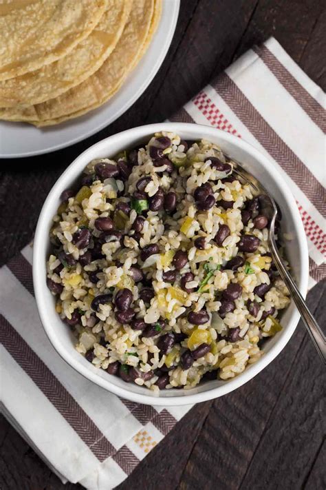 Super Easy Black Beans And Rice Budget Friendly Veggie Chick