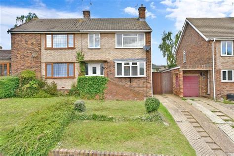 3 Bed Semi Detached House For Sale In Lonsdale Drive Rainham