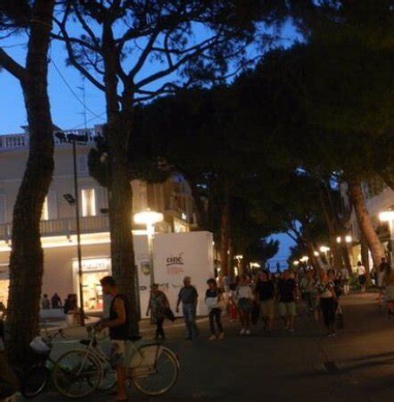 Viale Ceccarini Riccione Aggiornato Tutto Quello Che C Da