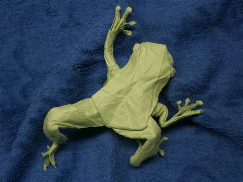 KATAKOTO ORIGAMI: Origami frog on wet folding