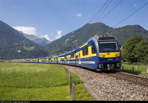 322 323 Bob Berner Oberland Bahn Abdeh 88 Abeh 44 I At Wilderswil