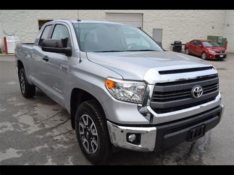 Photo Image Gallery & Touchup Paint: Toyota Tundra in Silver Sky ...