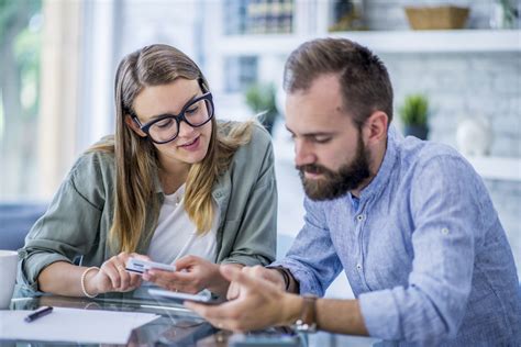 budgeting  newlyweds  guide  managing  finances