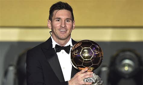 Officiel Lionel Messi Remporte Le Ballon D Or