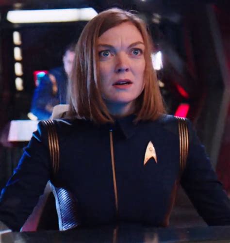 Emily Coutts As Keyla Detmer In Star Trek Discovery 2017 903×947 Star Trek Tv Star Trek