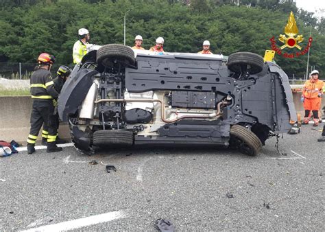 Tragico Incidente Sull Autostrada A Vergiate Due Anziani Perdono La