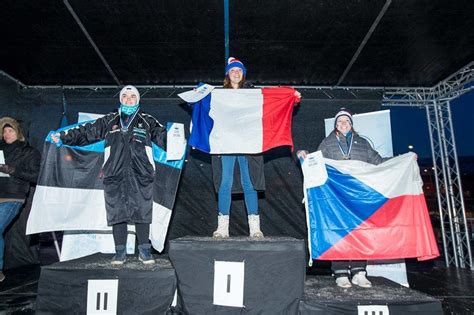 Nage En Eau Glac E La Nageuse De Lisieux Marion Joffle Championne Du